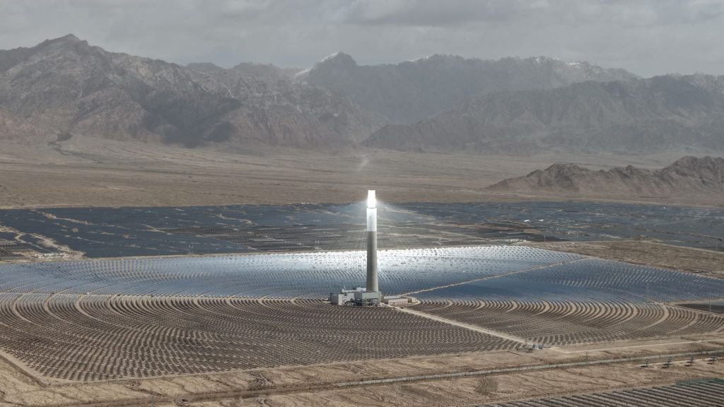 Thémis à Targasonne : une tour solaire de 101 mètres arrêtée en 1986